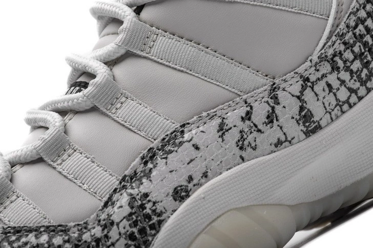 Jordan Snake Low Light 11  Retro Bone CD6846-002 1218